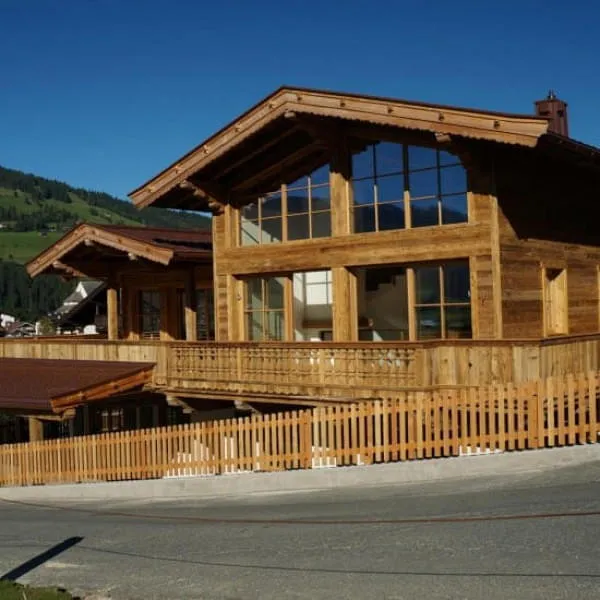 Hochwertiges-Tiroler-Einfamilienhaus-mit-Altholz